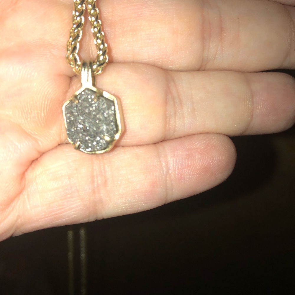 Long Kendra Scott necklace